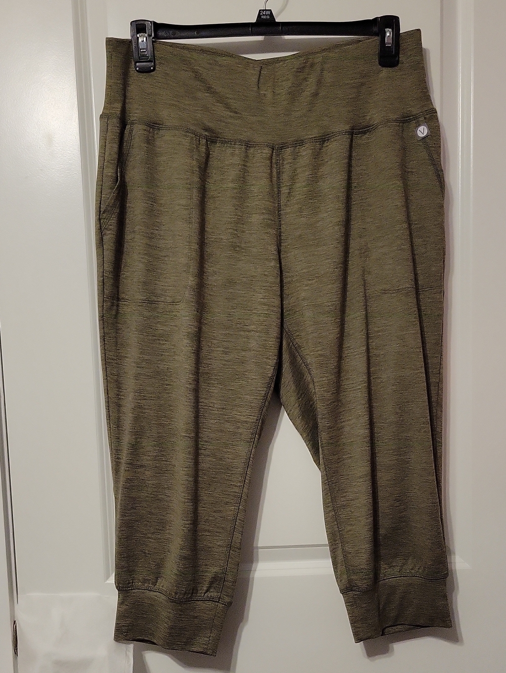Livi Lane Bryant Heathered Army Green Joggers. 14/16, Like New.